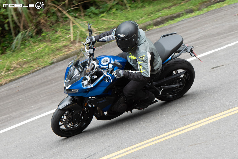 點我看大圖 Triumph Tiger Sport 800試駕報告|扭力元神回歸,直覺駕馭快樂加倍!