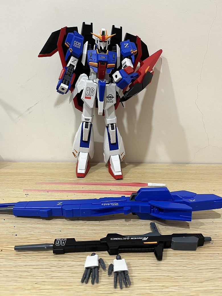 點我看大圖 【陸模開箱】爆閃1/72 ZETA Z鋼彈|超大尺寸超便宜售價,組裝後真實心得