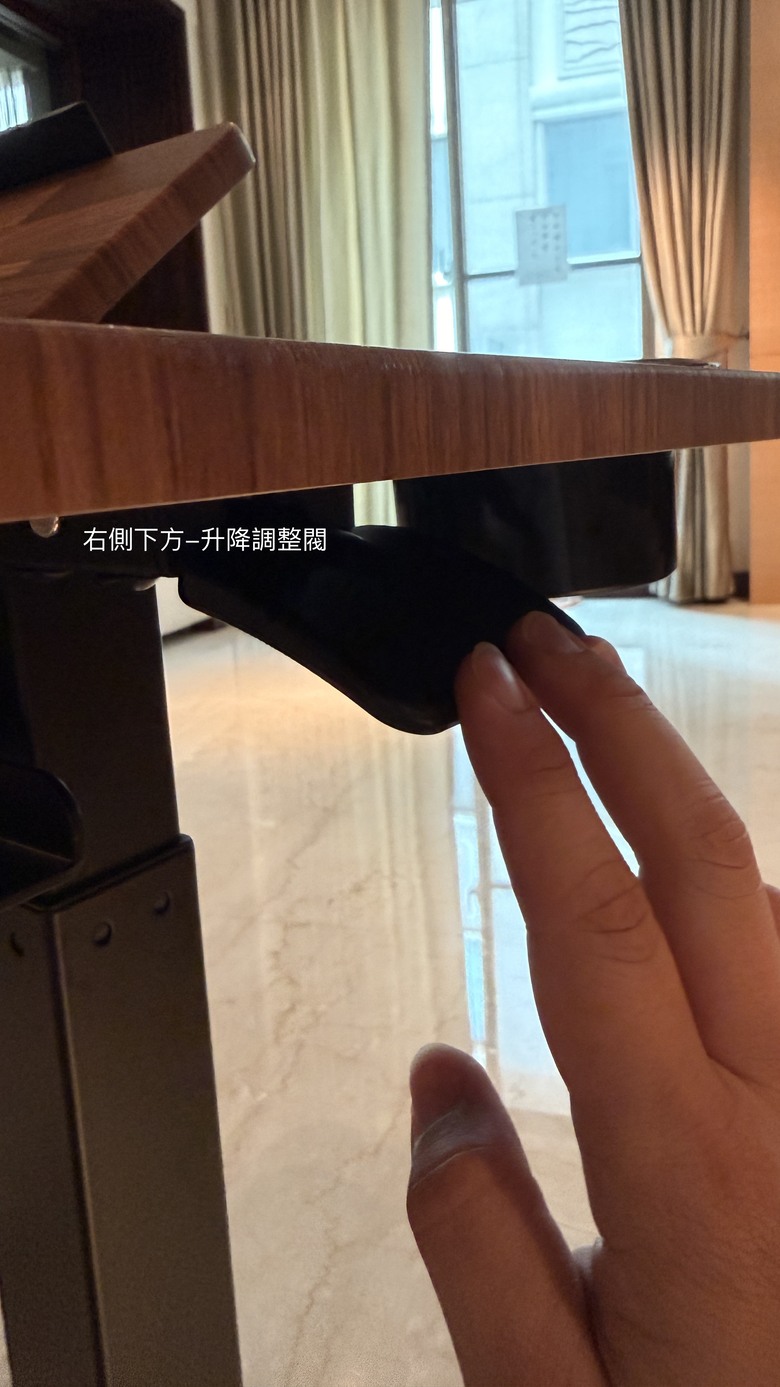 客廳好物 backbone萬用升降邊桌開箱
