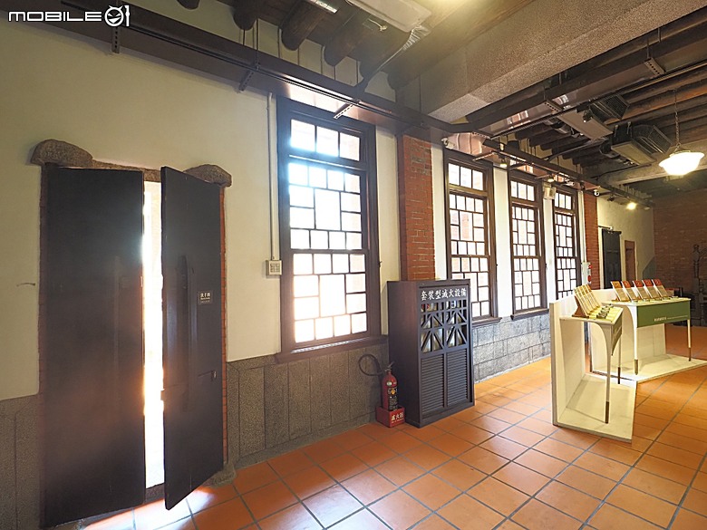 新芳春行、波麗路餐廳、黑美人大酒家、大千百貨、渭水驛站，還有美味吐司PILLO Bakery & café及好吃的大稻埕魯肉飯 — 2026初夏之大稻埕散策 東段 — 延平北路二段兩側及東側