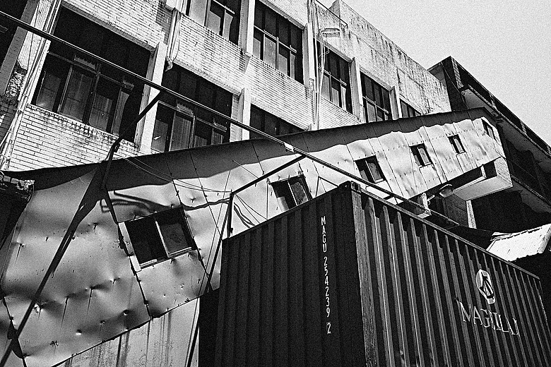 RICOH GR IV Monochrome 評測報告｜以純粹光影、譜寫口袋裡的黑白詩篇！