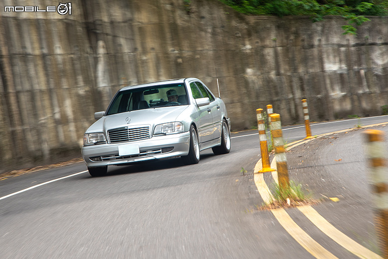 經典試駕｜AMG量產時代的起源，Yao與他的Mercedes-Benz C 36 AMG！