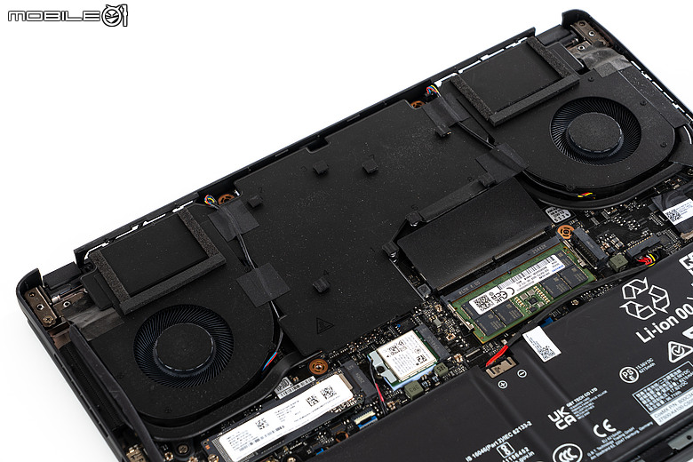 GIGABYTE AORUS MASTER 16 AM6J｜今年最超值 16 吋 RTX 5090 電競機皇？