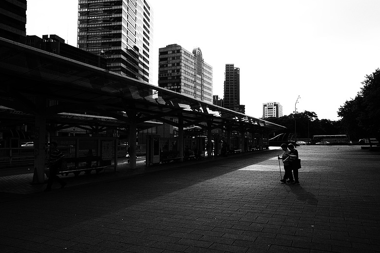 RICOH GR IV Monochrome 評測報告｜以純粹光影、譜寫口袋裡的黑白詩篇！