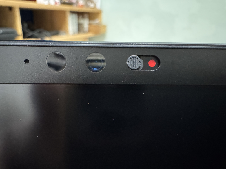 Razer Blade 18 (2026)簡單開箱