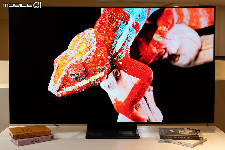 電視一台真的夠嗎?Samsung Micro RGB R85H 與 OLED S90H 智慧顯示器實測體驗|客廳共享、書房沉浸的電視新分工
