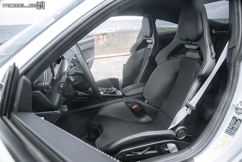 Porsche 911 GT3 with Touring Package試駕｜藏起尾翼，藏不住實力！