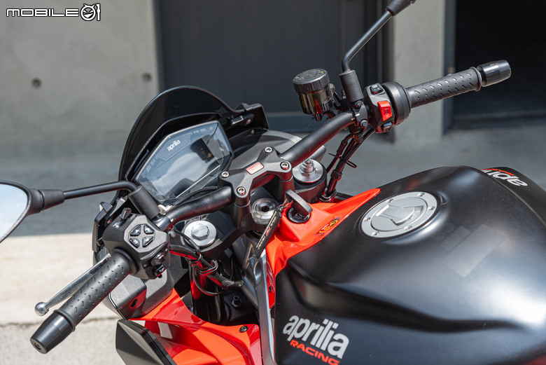 點我看大圖 Aprilia Tuono 660 試駕報告|手握燥熱戰鬥純血,電控帶來千變萬化!