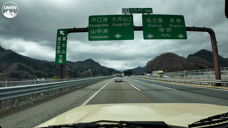 點我看大圖 第一次開 Jimny 到富士山下露營就上手 | Fumotoppara 朝霧高原 | 車頂帳