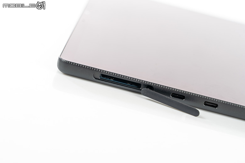 ASUS ProArt PZ14 (HT7407) 體驗｜尺寸更大、效能翻倍的隨身 AI 工作站！