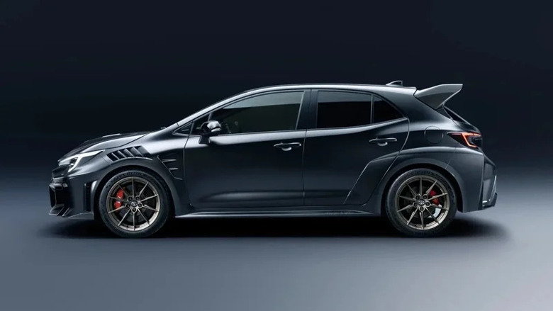 碳纖維上身的終極鋼砲! Toyota GRMN Corolla 明年限量登場！