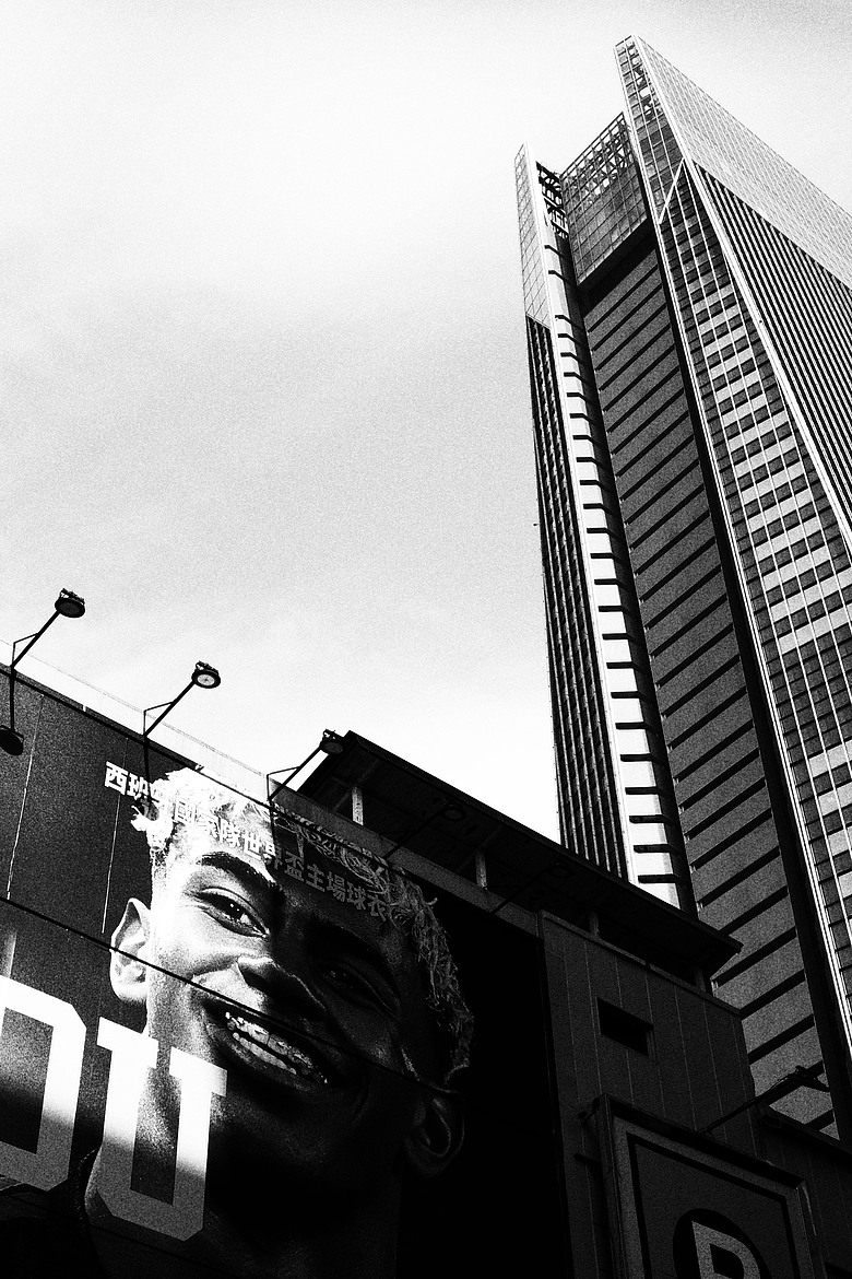 RICOH GR IV Monochrome 評測報告｜以純粹光影、譜寫口袋裡的黑白詩篇！