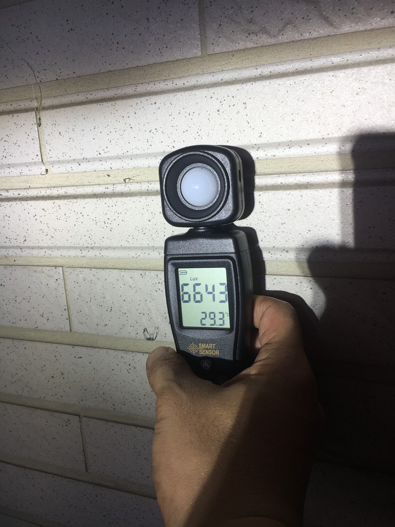 2016 Mazad 3 更換 LED 燈泡