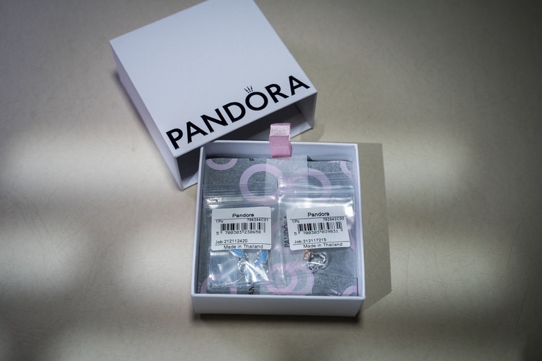 點我看大圖 PANDORA潘朵拉 飾品購物初體驗 手鍊-項鍊-串飾 一次買齊