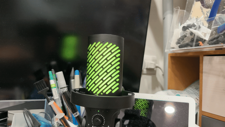 開箱｜FANTECH MCX04 USB 電容式 RGB 麥克風 - 入門到中階玩家需求一次到位，2 千內有找的電腦麥克風！