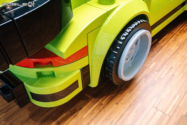 【採訪】限時登台，1：1 樂高版Porsche 911 Turbo進駐台北保時捷中心！