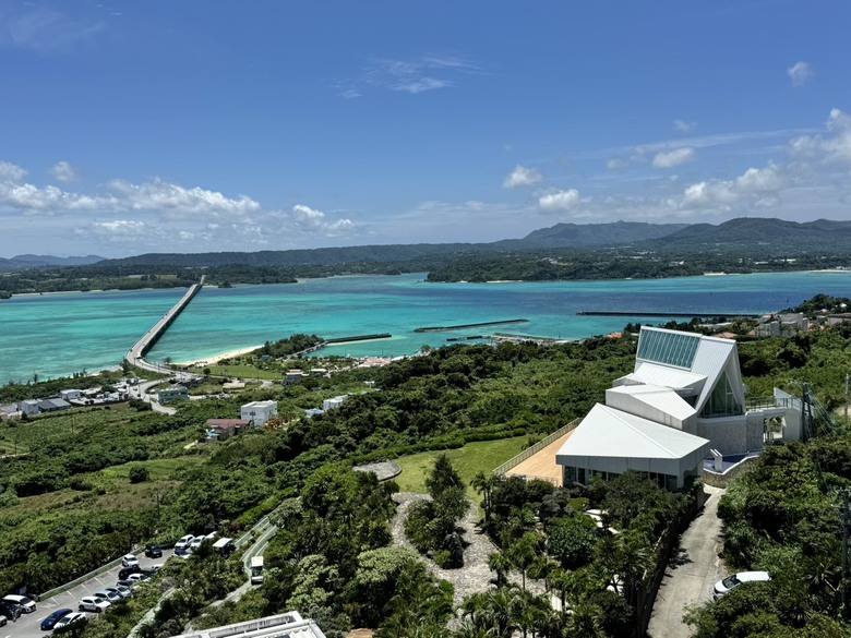 沖繩自由行 DAY2|古宇利大橋絕美海景、美國村夕陽、名護魚食堂,沖繩北部一日自駕攻略!