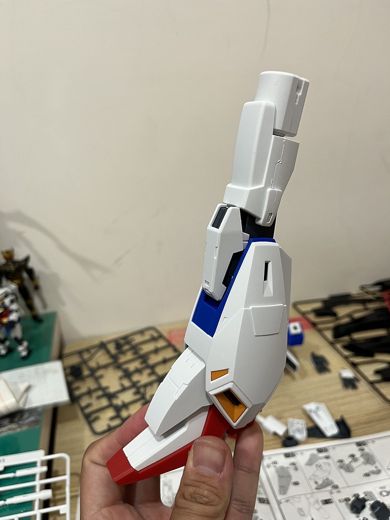 點我看大圖 【陸模開箱】爆閃1/72 ZETA Z鋼彈|超大尺寸超便宜售價,組裝後真實心得