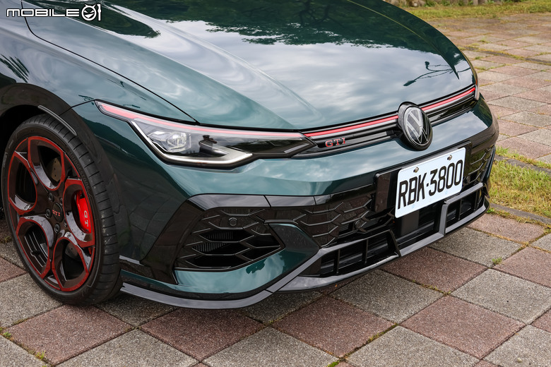 Volkswagen Golf GTI Edition 50 試駕｜全面升級還具有收藏價值、更能享受人車一體的快感！