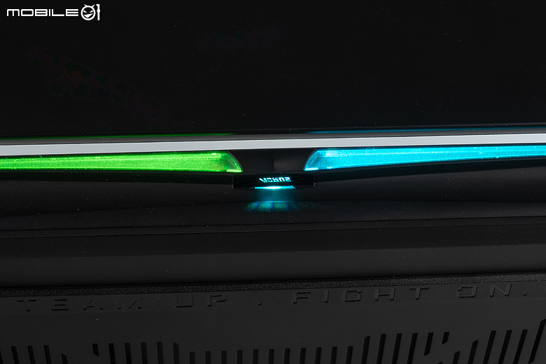 GIGABYTE AORUS MASTER 16 AM6J｜今年最超值 16 吋 RTX 5090 電競機皇？