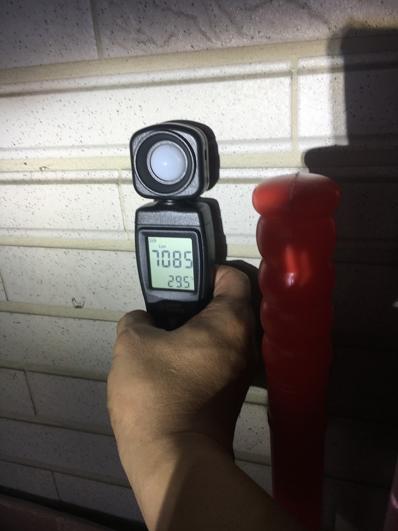 2016 Mazad 3 更換 LED 燈泡