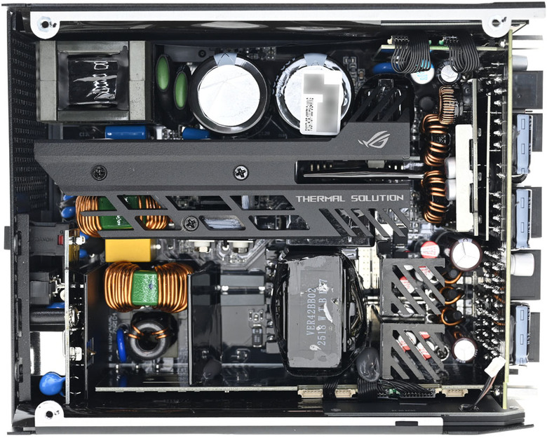 點我看大圖 ROG THOR III 1000W ATX 3.1白金全模組電源開箱