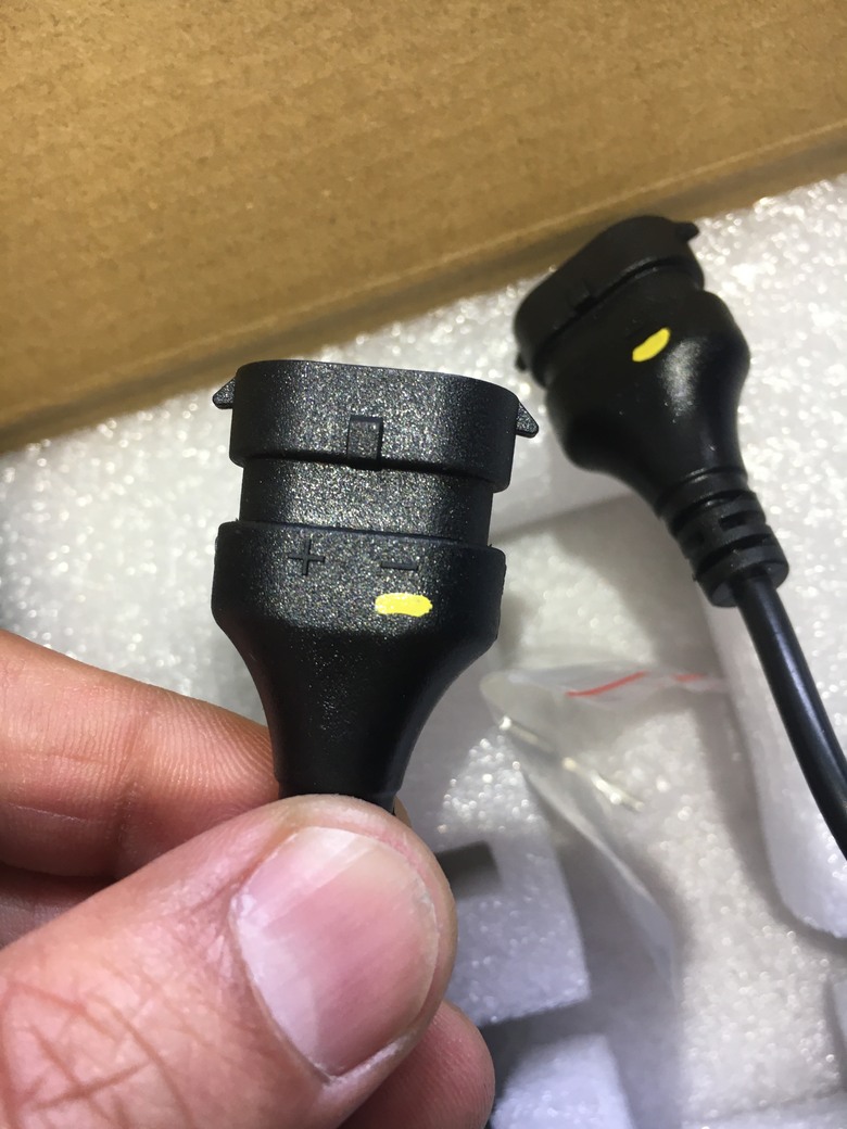 2016 Mazad 3 更換 LED 燈泡