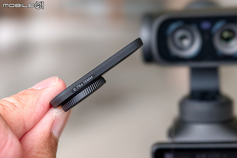 Insta360 Luna Ultra 評測報告|徠卡雙鏡頭加持、分離式螢幕開創 Vlog 新玩法!