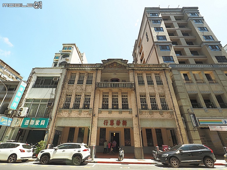 新芳春行、波麗路餐廳、黑美人大酒家、大千百貨、渭水驛站，還有美味吐司PILLO Bakery & café及好吃的大稻埕魯肉飯 — 2026初夏之大稻埕散策 東段 — 延平北路二段兩側及東側