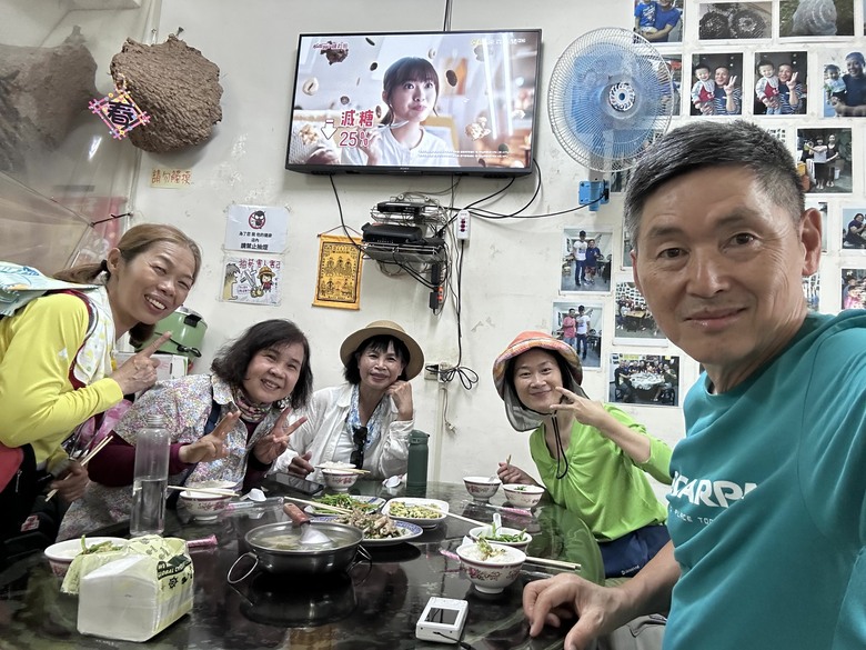 5/31 大華壺穴、九層瀑布及偕同Tina姊及友人逛雙溪老街