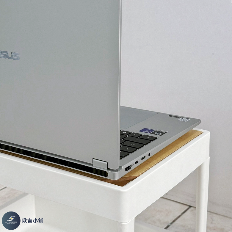點我看大圖 開箱!! 2026新機登場!!|ASUS華碩 無畏16💻 (實拍+開箱影片)