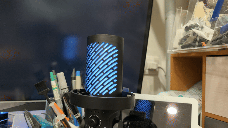 開箱｜FANTECH MCX04 USB 電容式 RGB 麥克風 - 入門到中階玩家需求一次到位，2 千內有找的電腦麥克風！