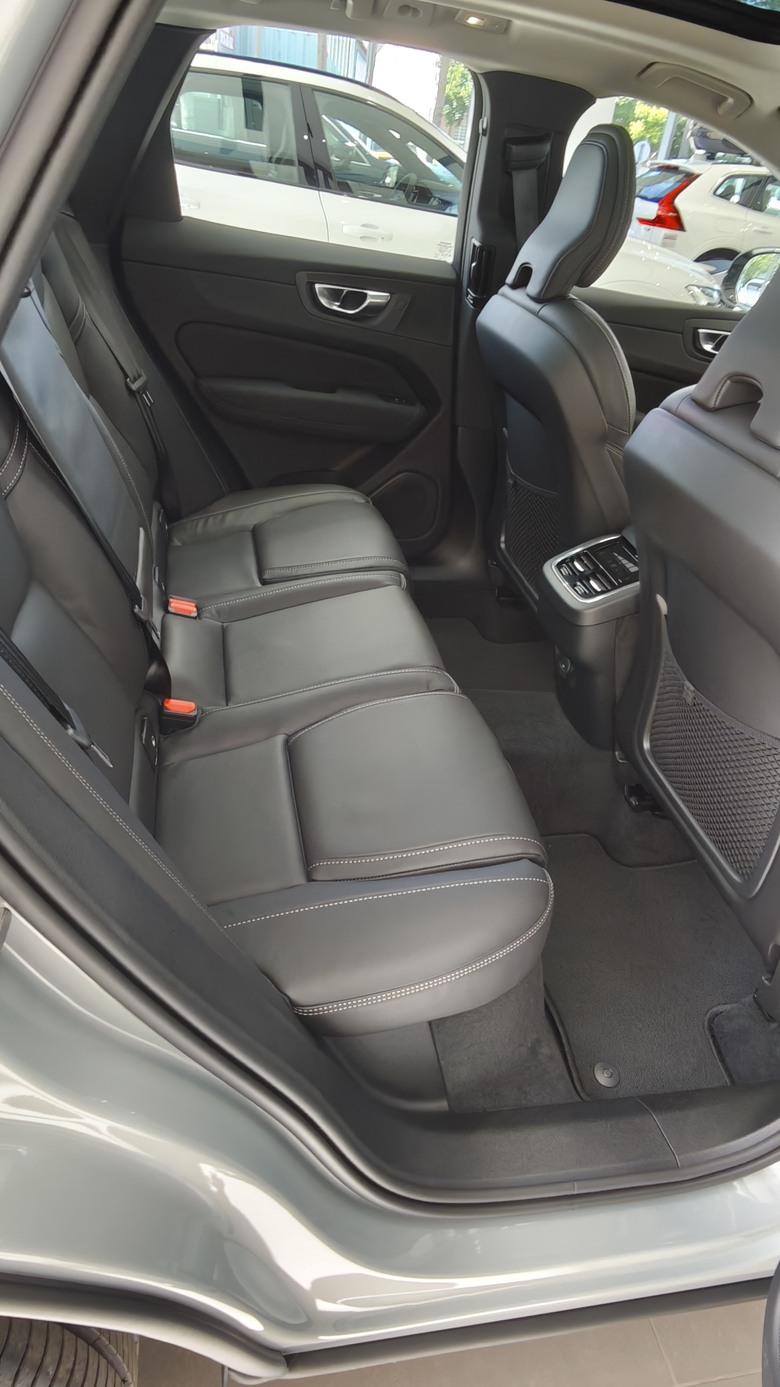 參加夏日健檢活動順便試乘New XC60~