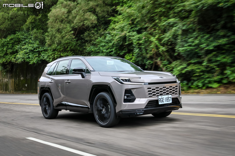 Toyota RAV4 PHEV 試駕｜可純電每日通勤、還具備6秒內加速破百的實力！