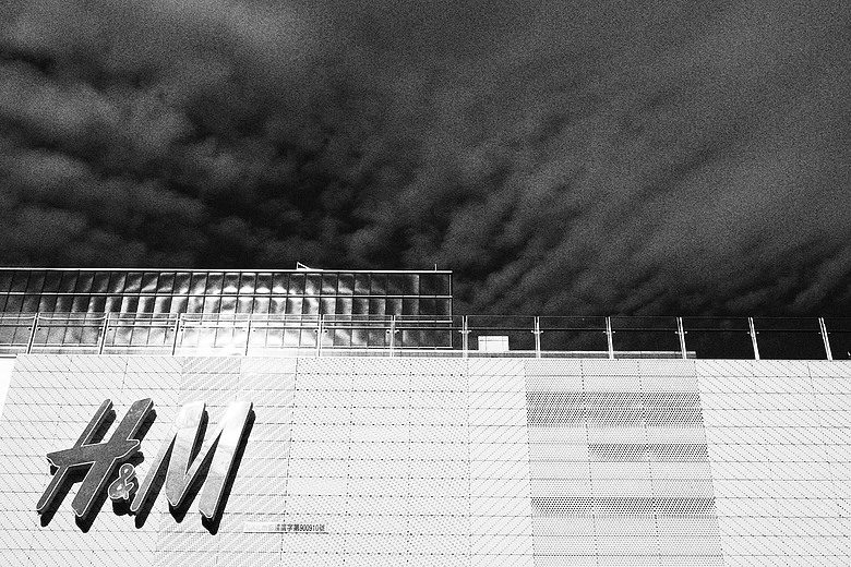 RICOH GR IV Monochrome 評測報告｜以純粹光影、譜寫口袋裡的黑白詩篇！