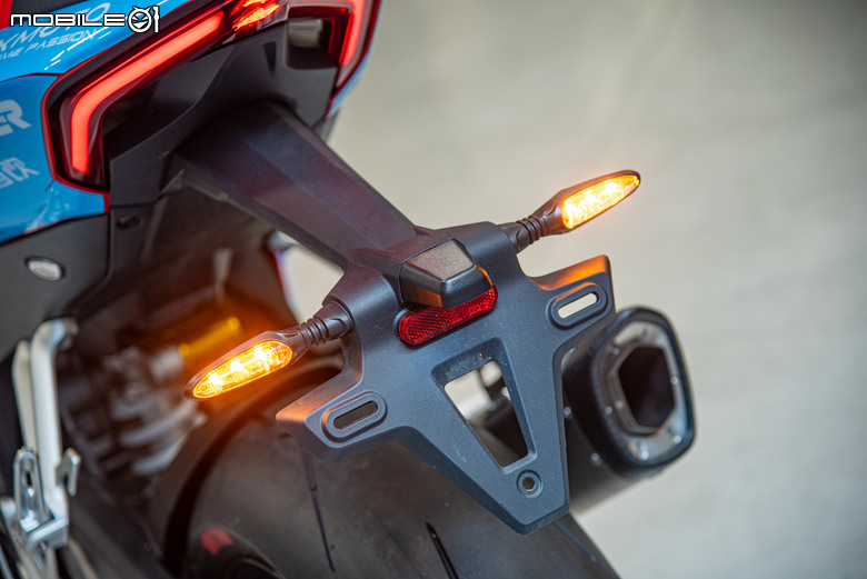 張雪機車 ZXMOTO 820RR實車開箱｜來自中國的三缸戰鬥機！WSBK SSP賽事當紅炸子雞！