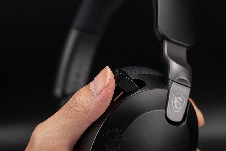 點我看大圖 告別電量焦慮!MSI MAESTRO 500 WIRELESS 無線電競耳機開箱:90 小時續航太狠,還有超低延遲與 6 麥降噪