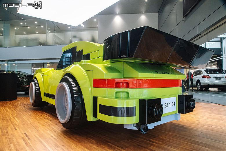 【採訪】限時登台，1：1 樂高版Porsche 911 Turbo進駐台北保時捷中心！