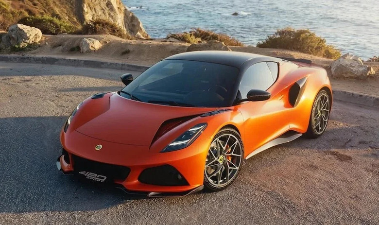搭載地表最強四缸動力!Lotus Emira 420 Sport現身