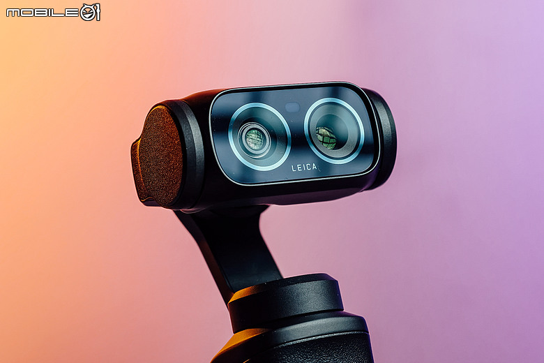 Insta360 Luna Ultra 評測報告|徠卡雙鏡頭加持、分離式螢幕開創 Vlog 新玩法!
