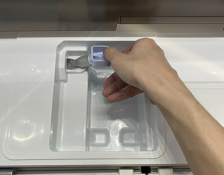 點我看大圖 【體驗合作】三菱電機日製電冰箱 MR-WZ54K 使用心得篇-靜謐運轉下的純粹冰爽鮮味
