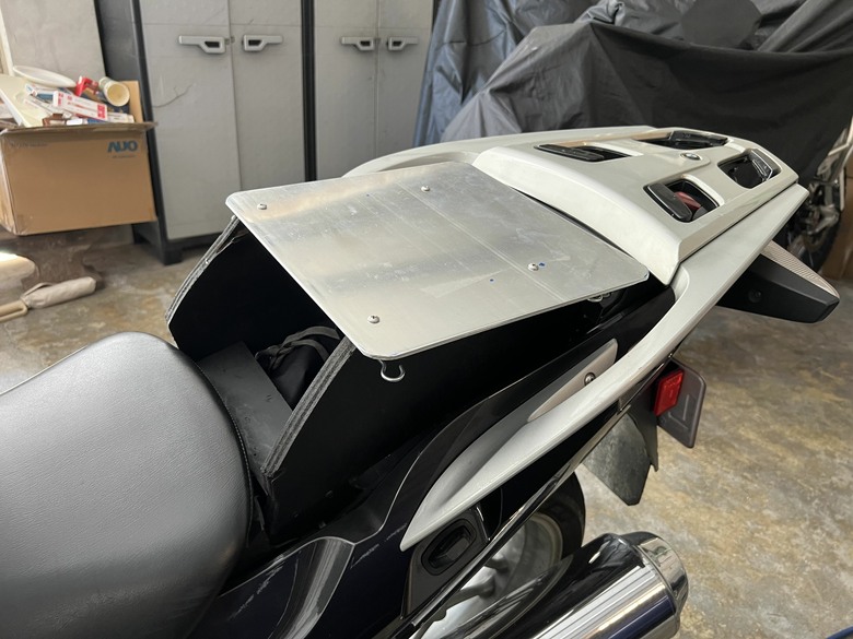 2010 BMW R1200RT 自製貨架