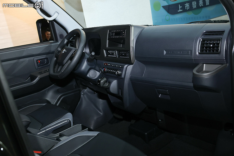 【採訪】五人客車67.8萬元起，中華推出J Space Cossi新車型、內外升級多項舒適便利配備！