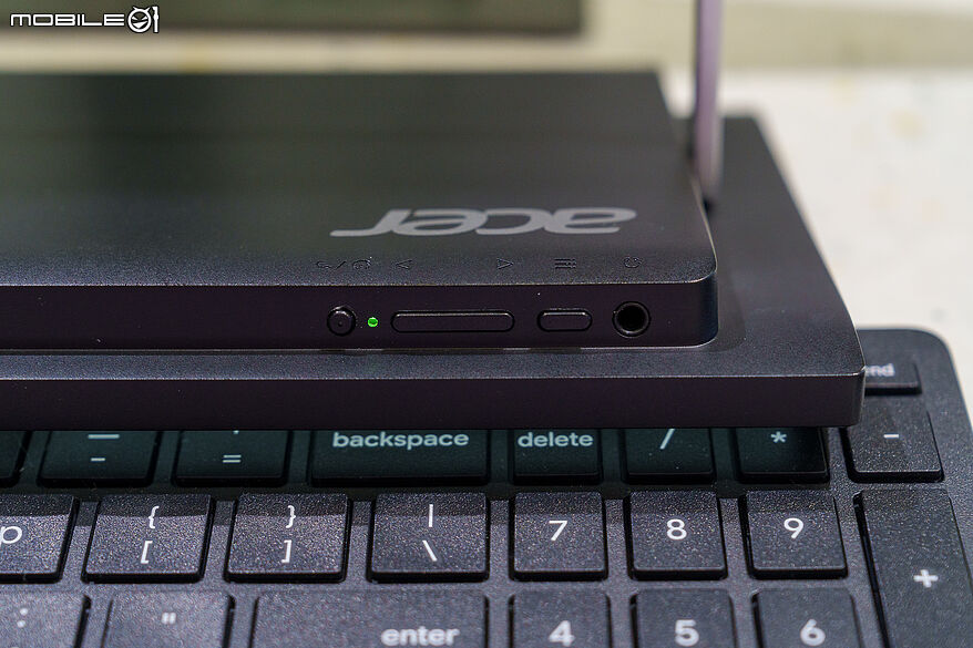 【Computex 2026】Acer 發表 960g TravelMate P6 14 AI 商務筆電 便攜與輔助螢幕同步登場