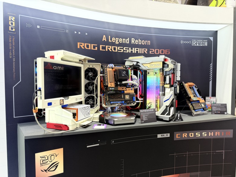 【COMPUTEX 2026 -ROG攤位體驗-電競周邊 】ROG 20 週年 Edition 20:透明黑金之下,玩家信仰的工藝展演