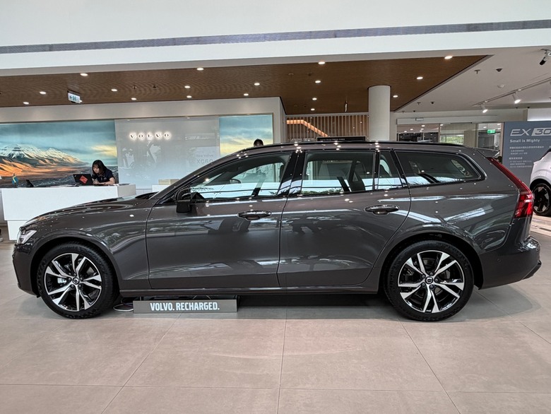 旅行車看車比較:V60、Passat、A5 Avant