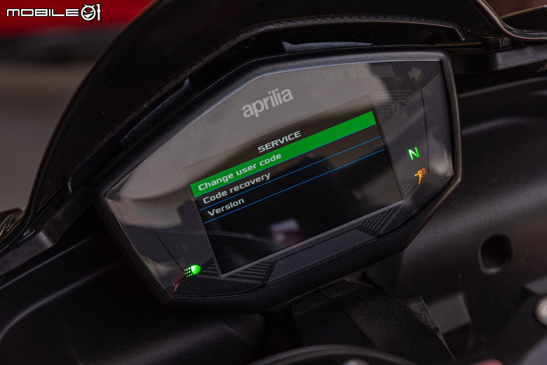 點我看大圖 Aprilia Tuono 660 試駕報告|手握燥熱戰鬥純血,電控帶來千變萬化!