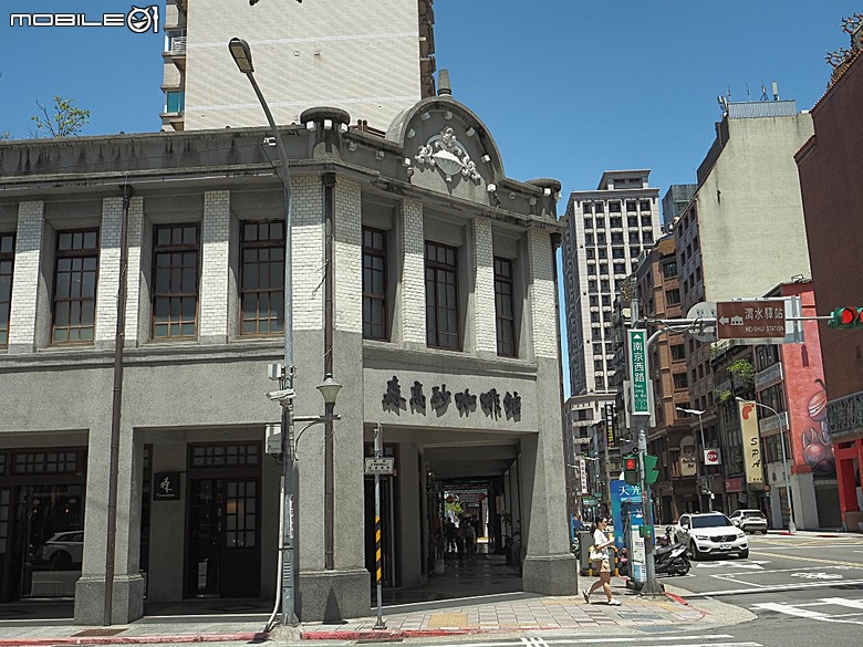 新芳春行、波麗路餐廳、黑美人大酒家、大千百貨、渭水驛站，還有美味吐司PILLO Bakery & café及好吃的大稻埕魯肉飯 — 2026初夏之大稻埕散策 東段 — 延平北路二段兩側及東側