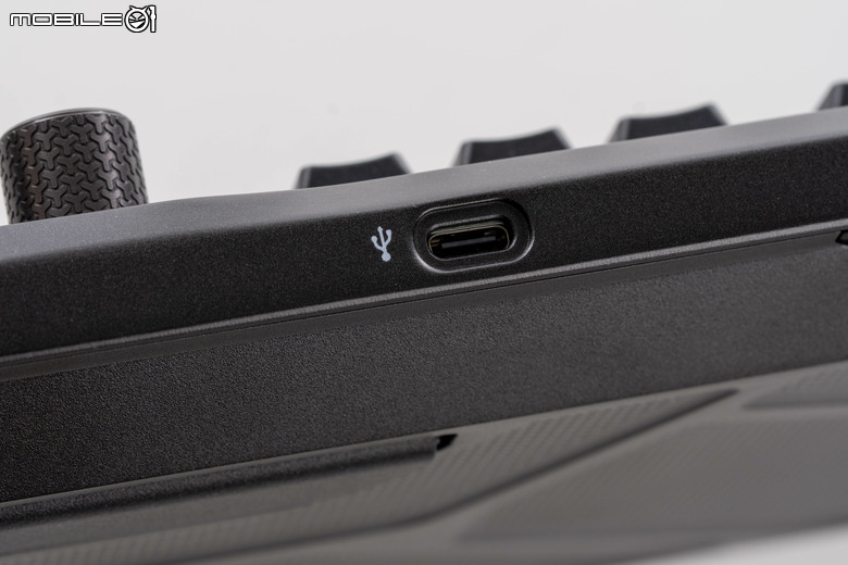 CORSAIR GALLEON 100 SD 鍵盤開箱體驗 整合 Stream Deck 設計提供寬廣自訂功能的強大創作工具