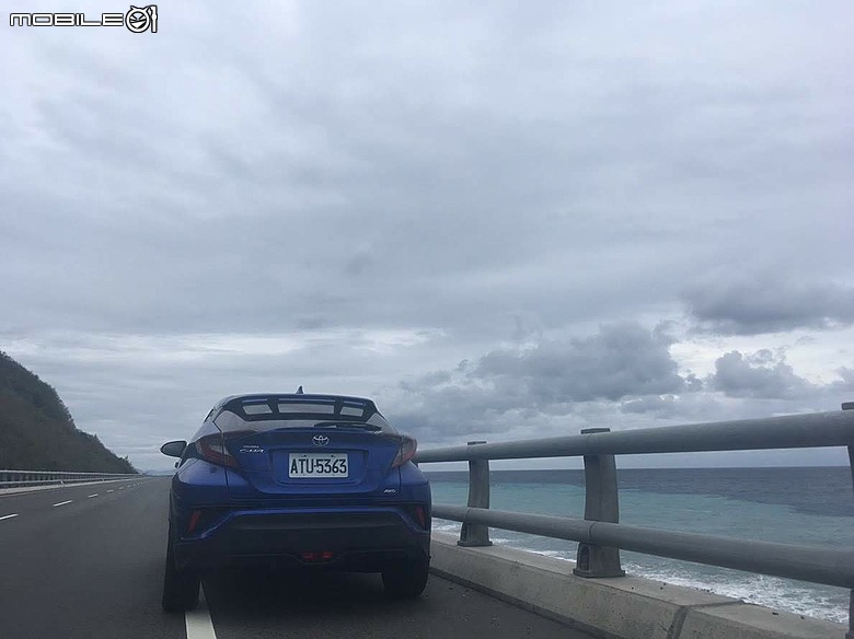 再見了，我的小藍：一部 Toyota C-HR 與我們家的九年時光